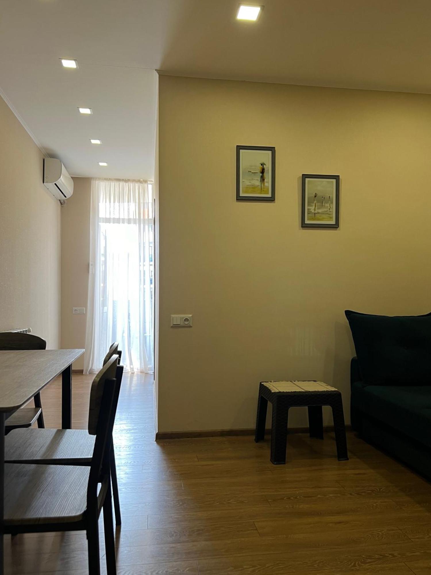 Cosy Apartment Near The Sea Batumi Ngoại thất bức ảnh